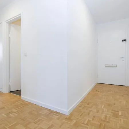 Schoene Schwabing 70m2 Sanierte Apartment Munich